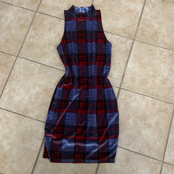 velvet bodycon dress